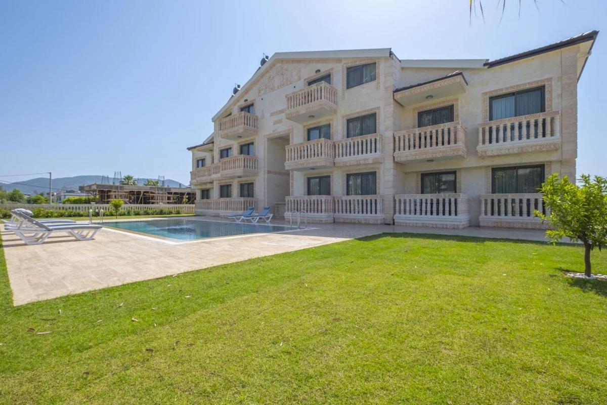 Kalender Pansion Lejlighedshotel Fethiye Eksteriør billede