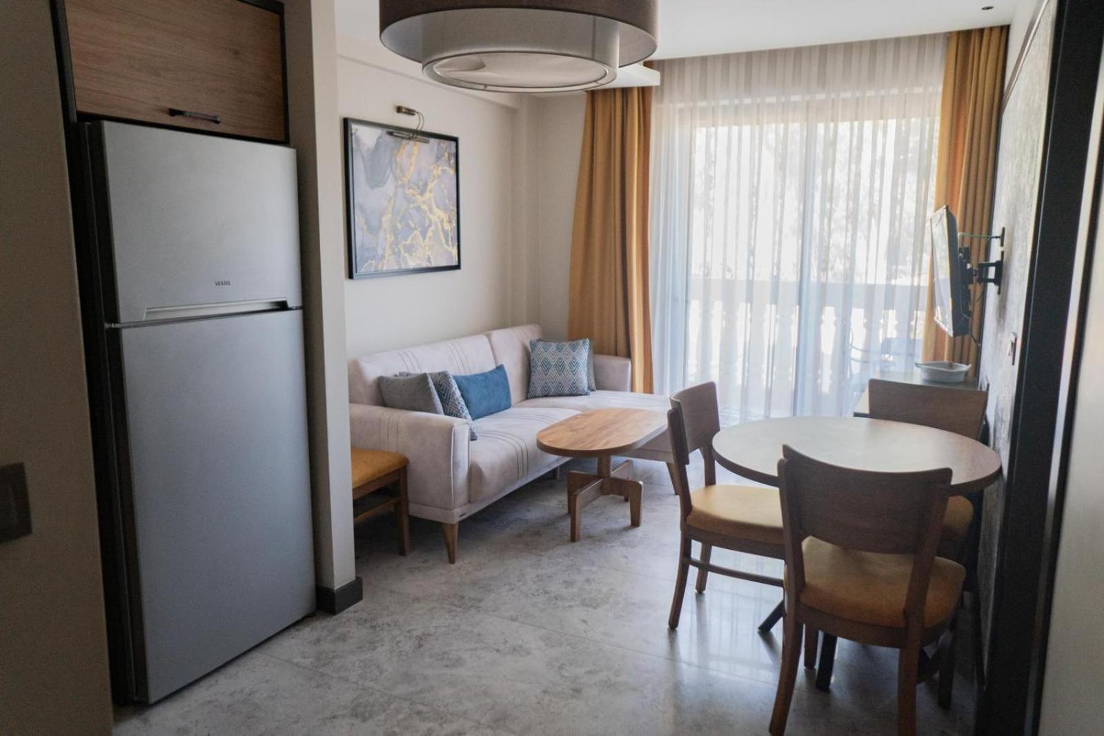 Kalender Pansion Lejlighedshotel Fethiye Eksteriør billede